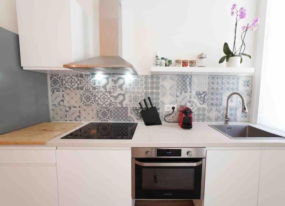 Studio Chic Avec Terrasse, Lumineux Et Calme 1 Valenza Esterno foto