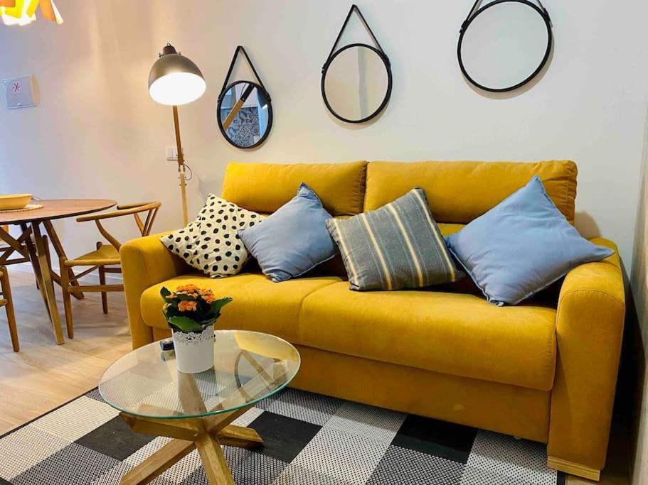 Studio Chic Avec Terrasse, Lumineux Et Calme 1 Valenza Esterno foto